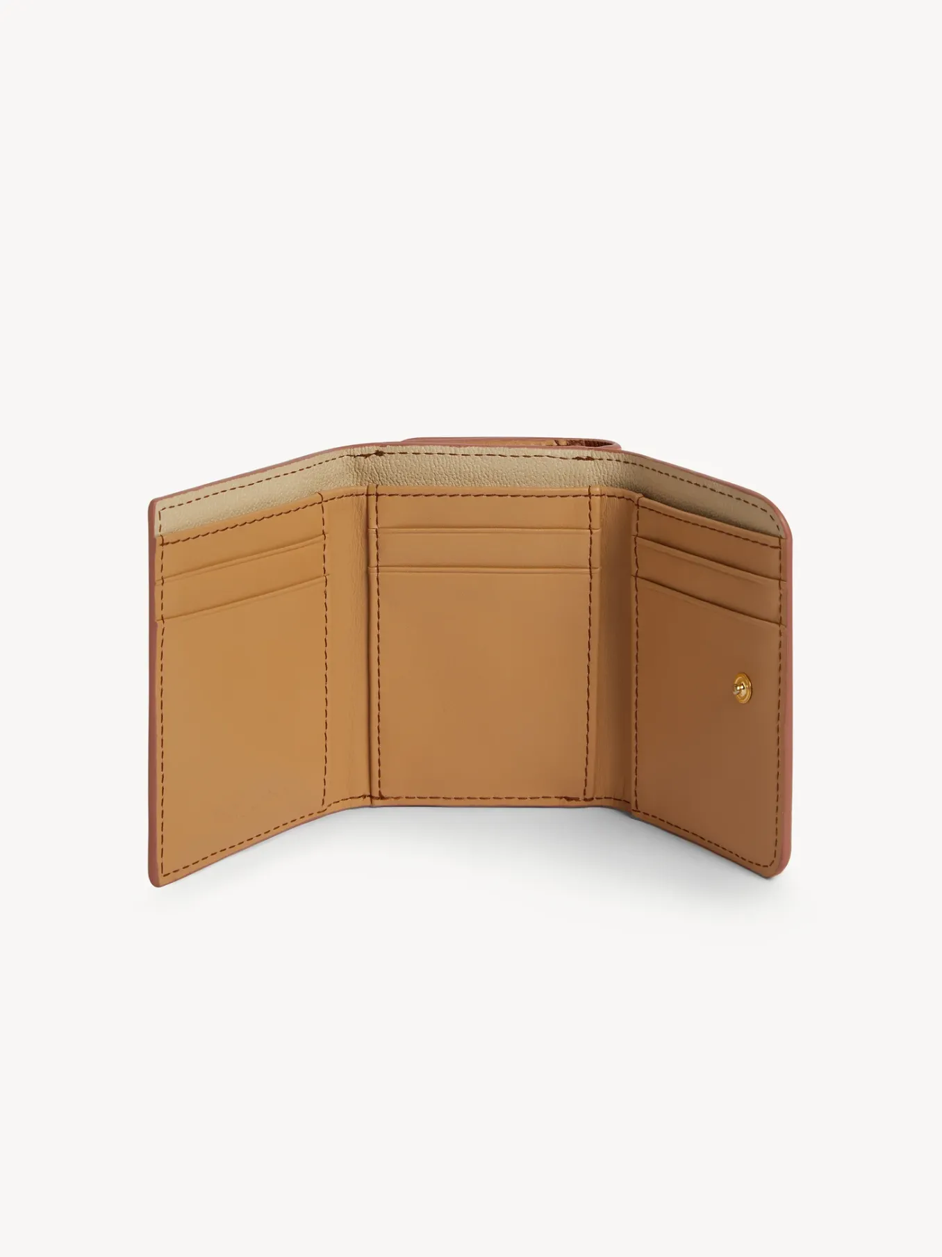 Women Chloé Layers Medium Tri-Fold