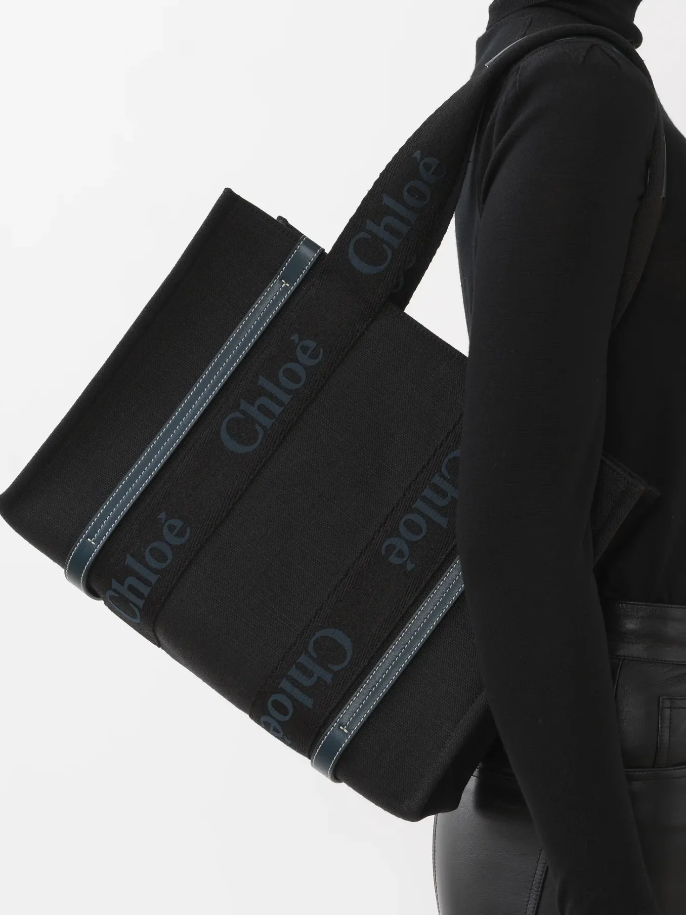 Women Chloé Medium Woody Tote Bag