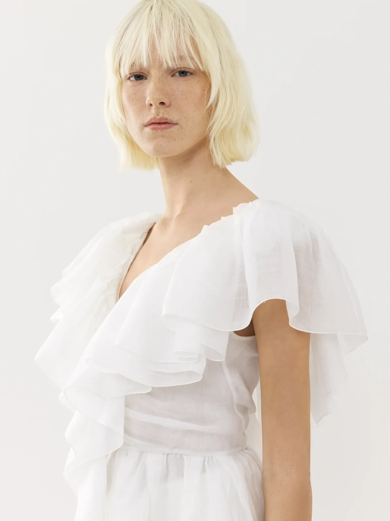 Women Chloé V-Neck Ruffle Top